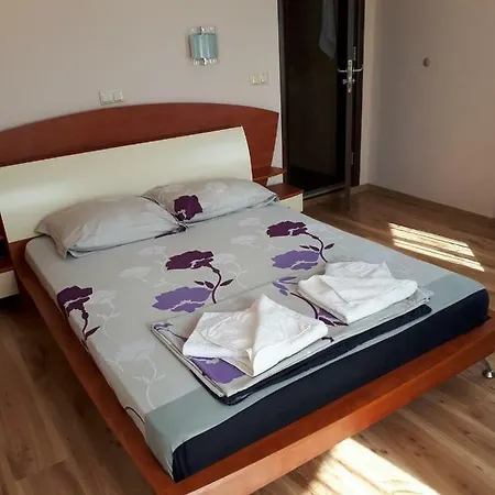 Apartament Varna,euxinograd-studio Spiridonovi *